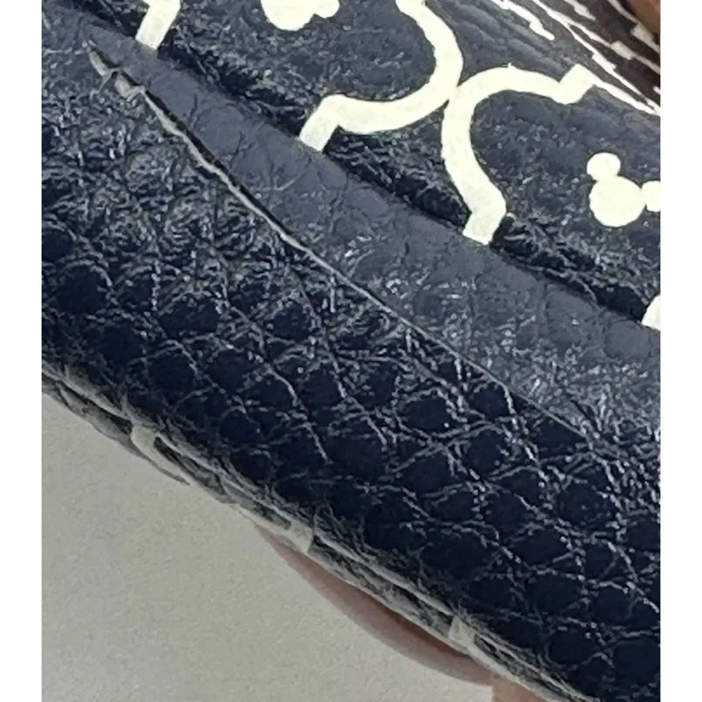 NWOT Disney D Tech Padded‎ Cell Phone And Card Holder Wristlet